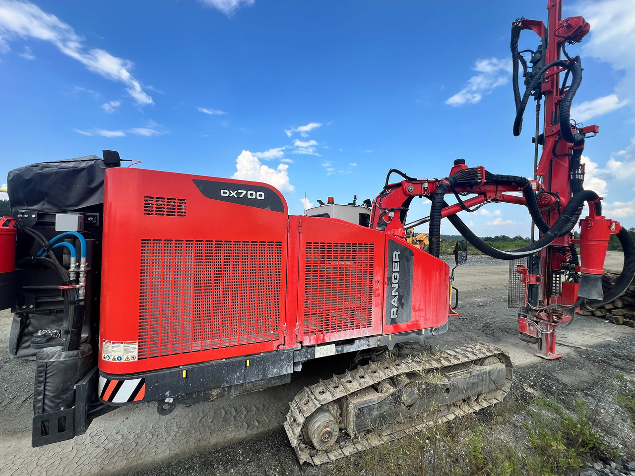 Sandvik DX700 - Máquina de perfuração: foto 3 Sandvik DX700 - Máquina de perfuração: foto 3
