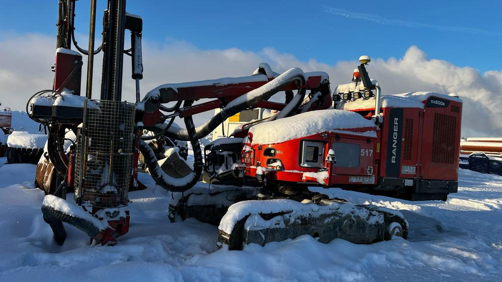 Sandvik DX800R - Máquina de perfuração: foto 1 Sandvik DX800R - Máquina de perfuração: foto 1