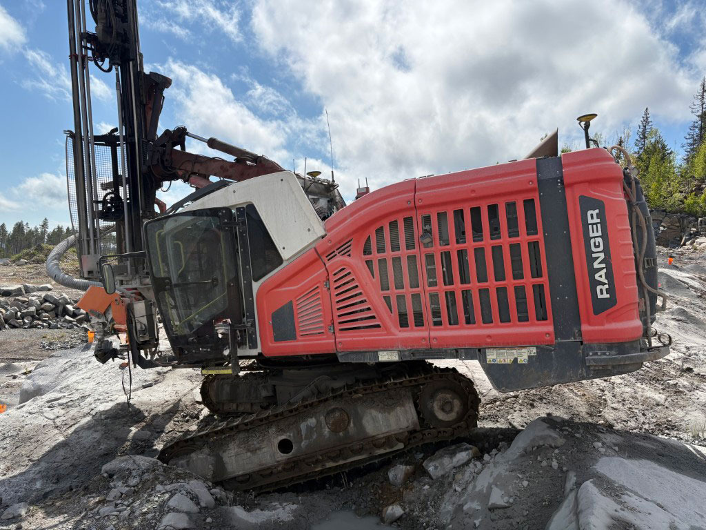Sandvik DX800i - Máquina de perfuração: foto 4 Sandvik DX800i - Máquina de perfuração: foto 4