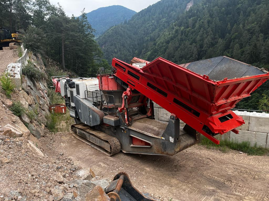 Sandvik QS331 - Britador de cone: foto 2 Sandvik QS331 - Britador de cone: foto 2