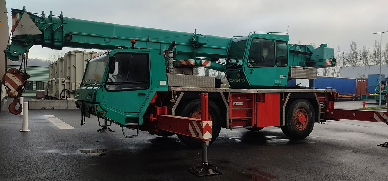 Tadano Faun ATF 30-2L - Grua móvel: foto 1 Tadano Faun ATF 30-2L - Grua móvel: foto 1