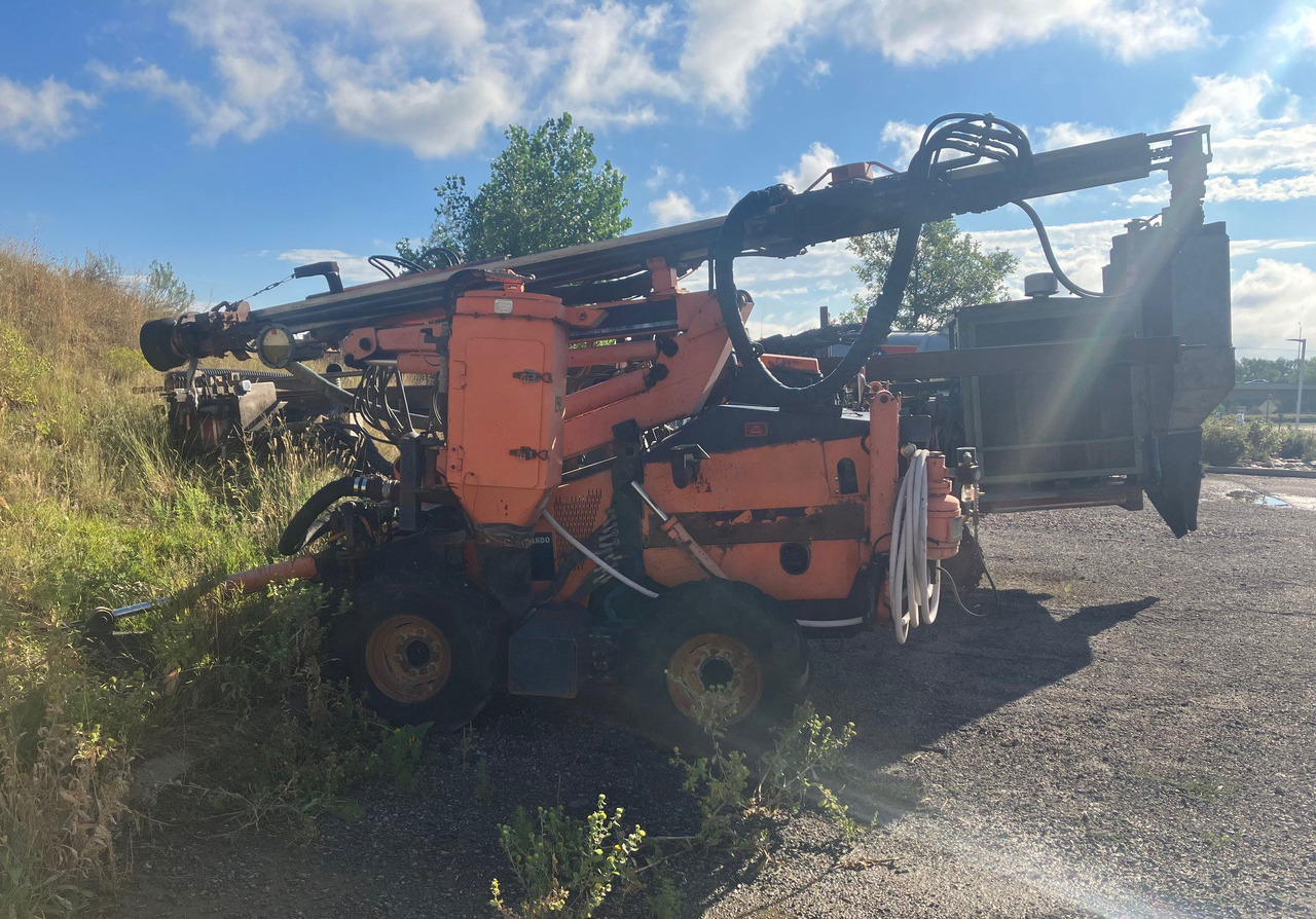 Tamrock Commando 300 - Máquina de perfuração: foto 2 Tamrock Commando 300 - Máquina de perfuração: foto 2