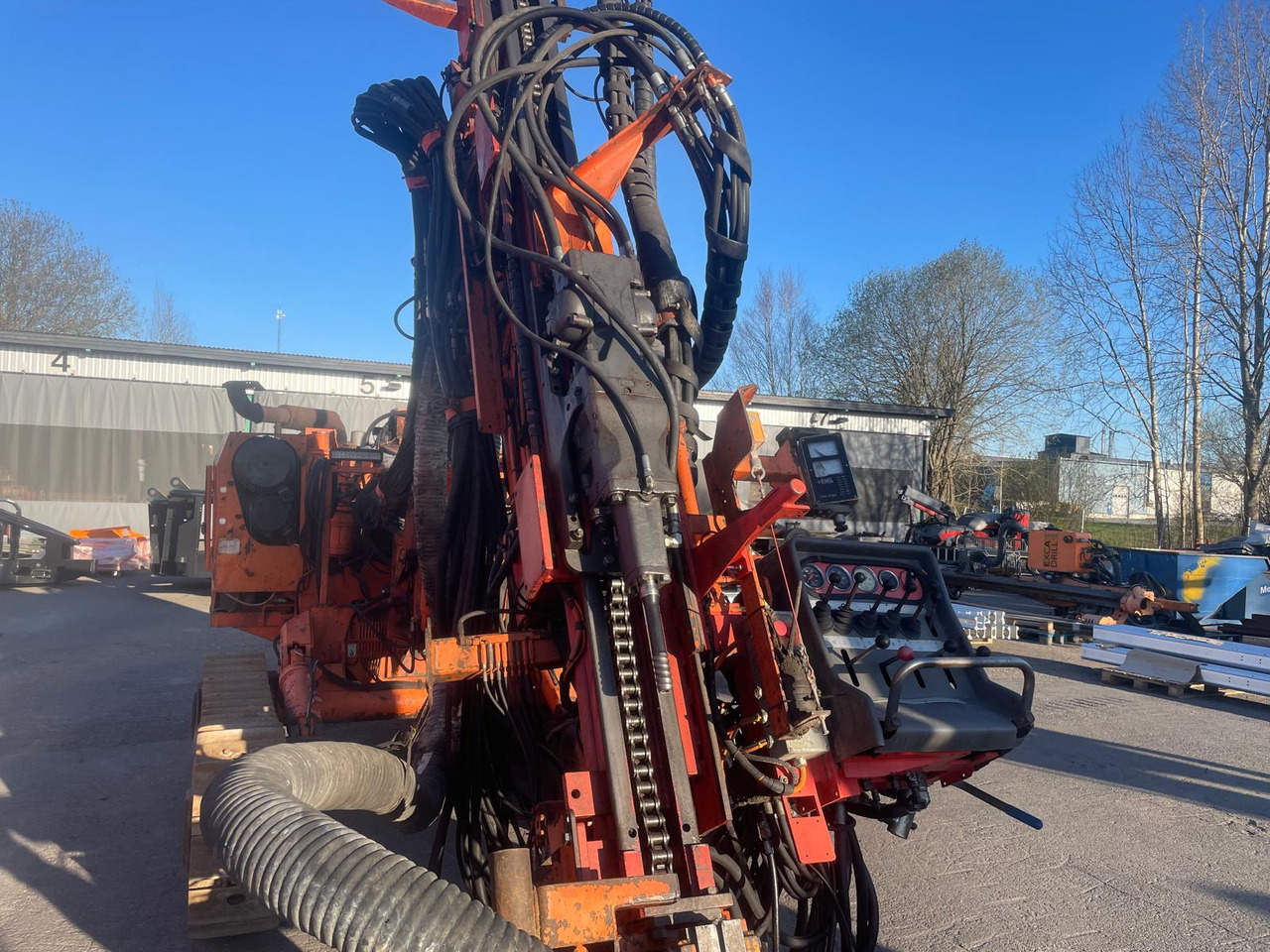 Tamrock Dino 560 - Máquina de perfuração: foto 3 Tamrock Dino 560 - Máquina de perfuração: foto 3