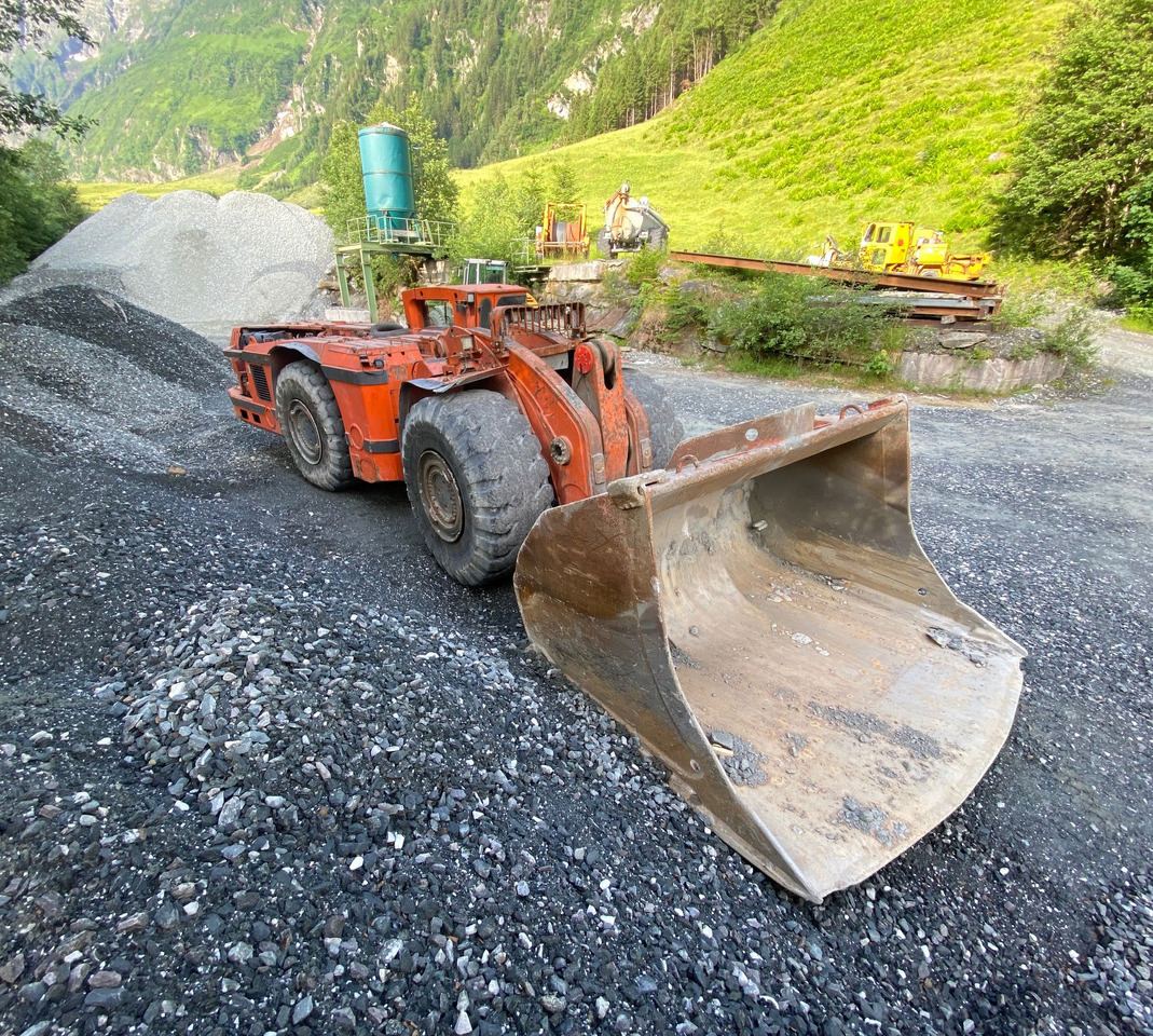 Tamrock Toro 0010 - Máquina de mineração: foto 1 Tamrock Toro 0010 - Máquina de mineração: foto 1