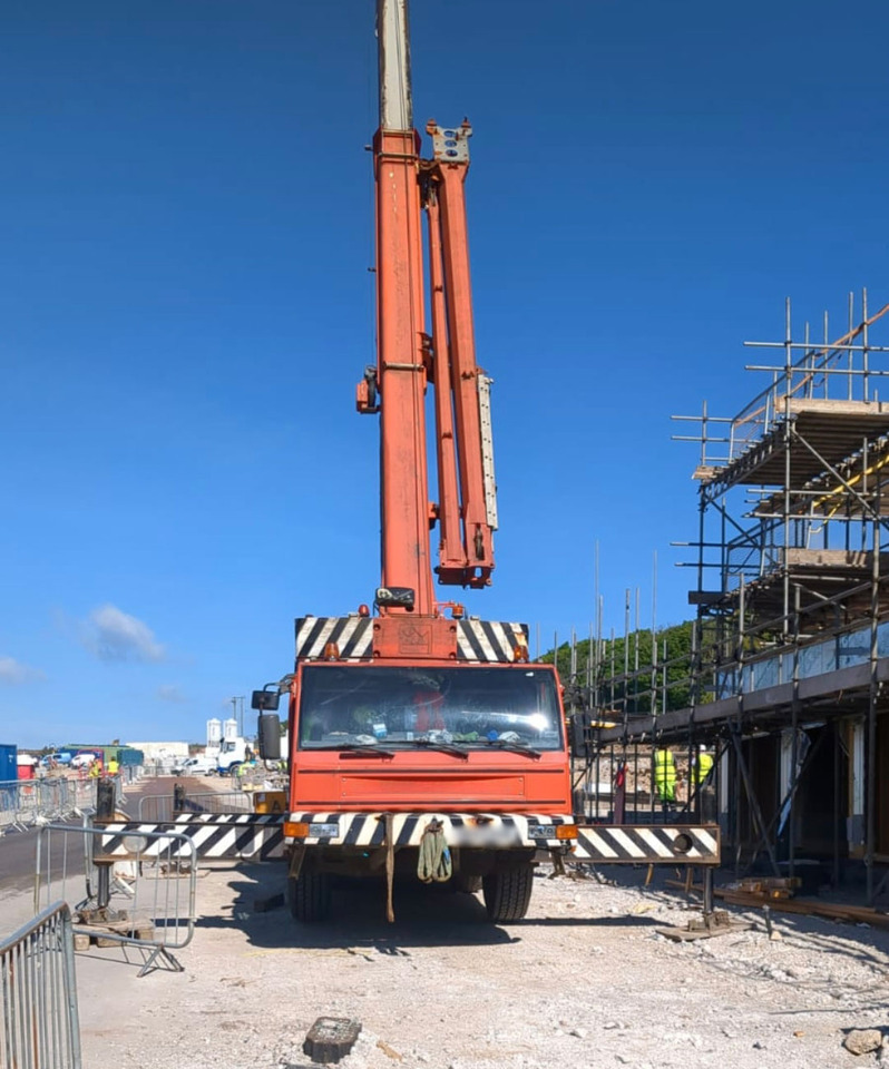 Terex PPM ATT 400-3 - Grua móvel: foto 4 Terex PPM ATT 400-3 - Grua móvel: foto 4