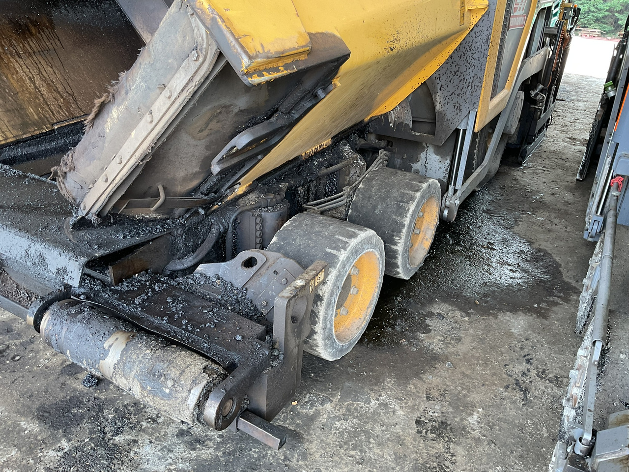 Volvo P6870C - Acabadora: foto 5 Volvo P6870C - Acabadora: foto 5