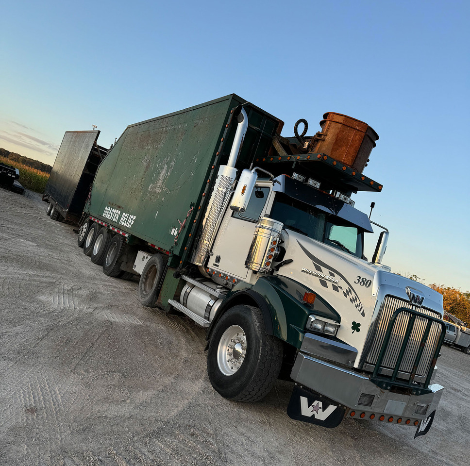 Western Star W4900 SB - Caminhão de lixo: foto 5 Western Star W4900 SB - Caminhão de lixo: foto 5