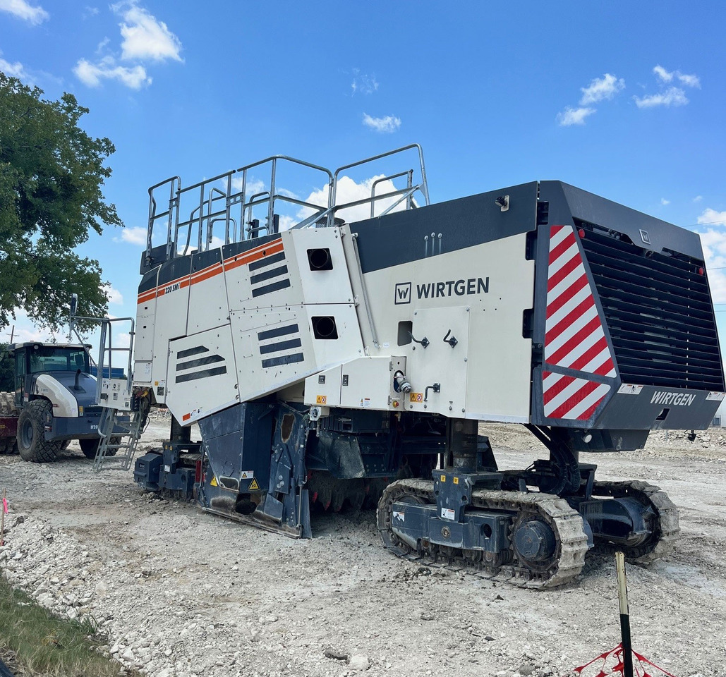Wirtgen 220 SMI - Aplainadora (Fresadora): foto 4 Wirtgen 220 SMI - Aplainadora (Fresadora): foto 4