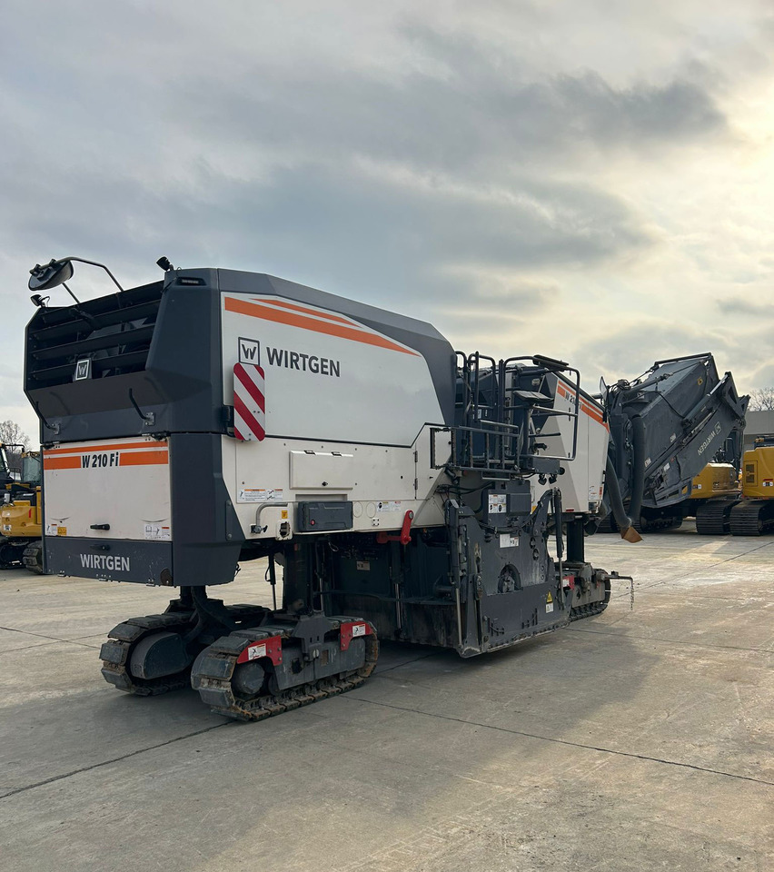Wirtgen W 210 FI - Acabadora: foto 5 Wirtgen W 210 FI - Acabadora: foto 5