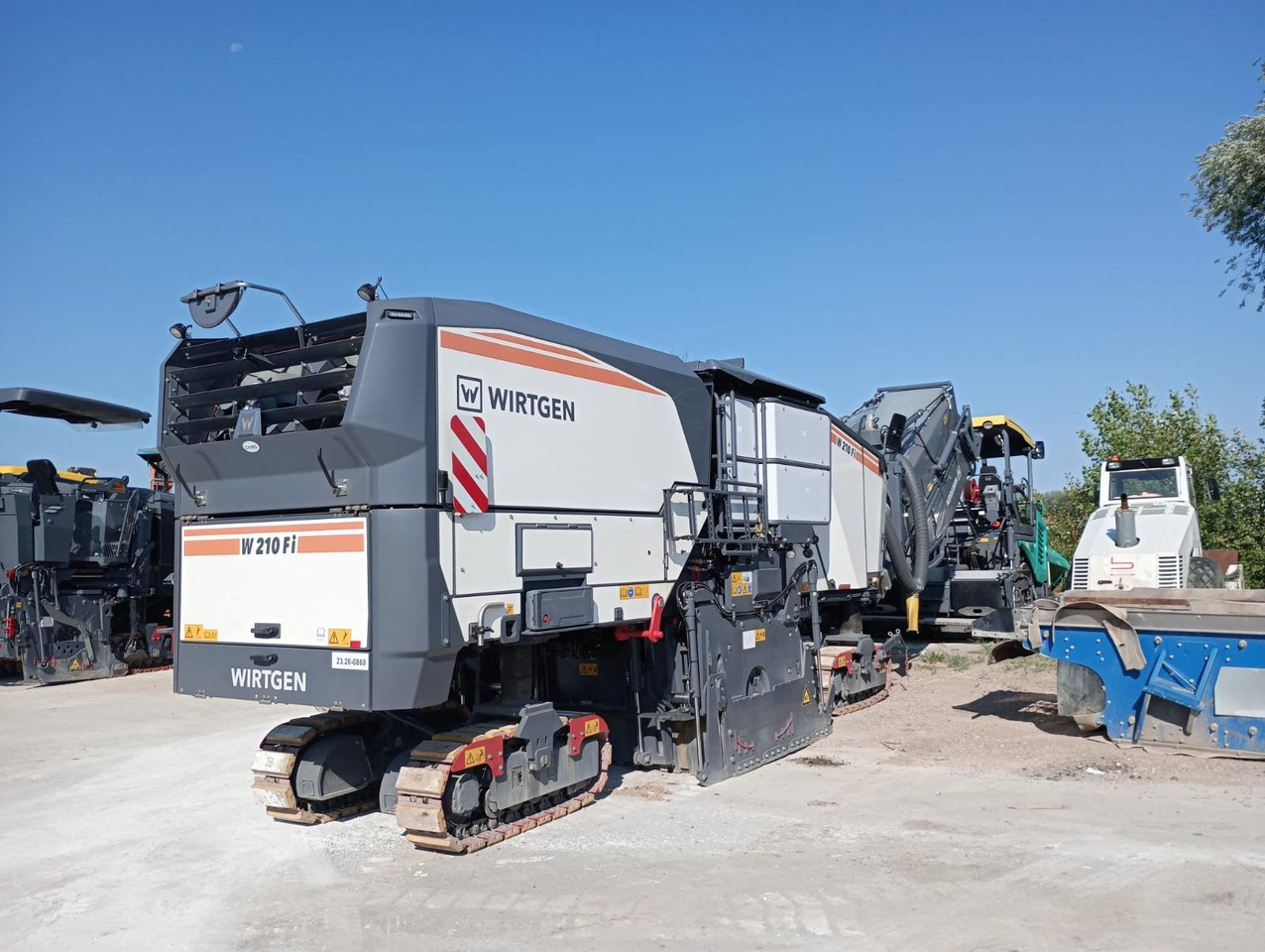 Wirtgen W 210 FI - Aplainadora (Fresadora): foto 2 Wirtgen W 210 FI - Aplainadora (Fresadora): foto 2