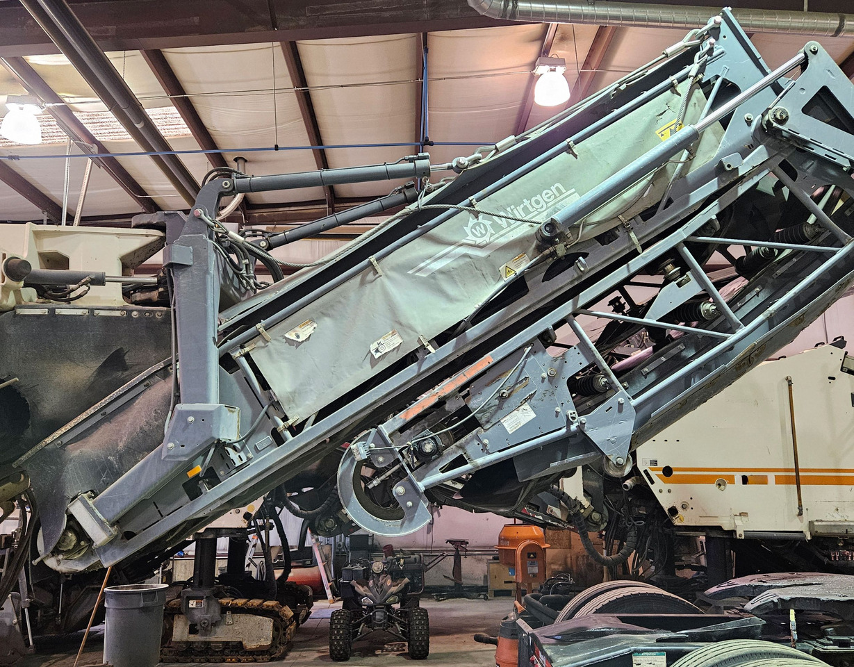 Wirtgen W 210 i - Aplainadora (Fresadora): foto 4 Wirtgen W 210 i - Aplainadora (Fresadora): foto 4