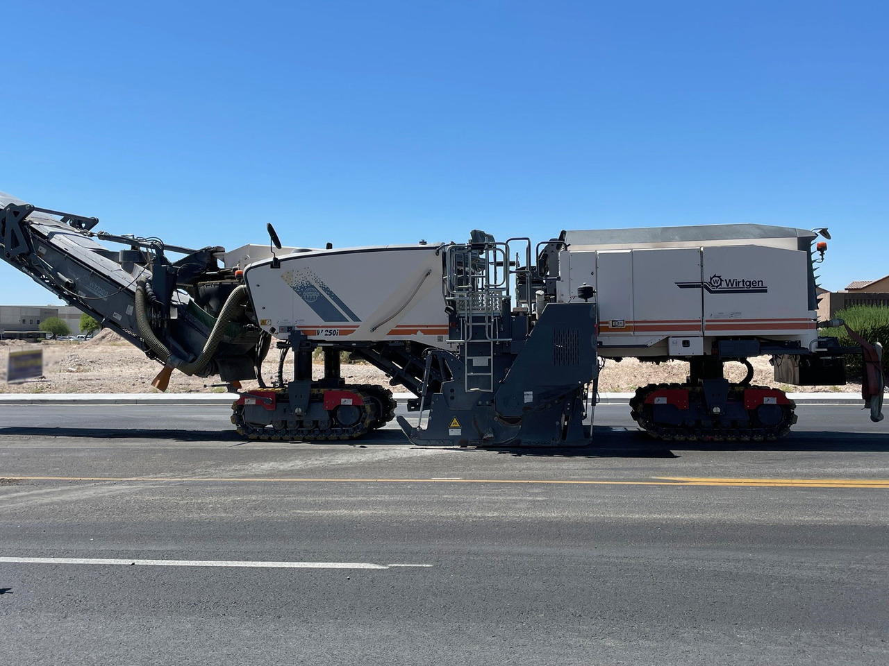 Wirtgen W 250 I - Aplainadora (Fresadora): foto 2 Wirtgen W 250 I - Aplainadora (Fresadora): foto 2