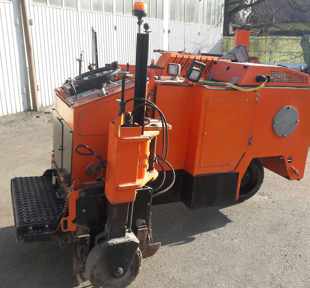 Wirtgen W 350 - Aplainadora (Fresadora): foto 1 Wirtgen W 350 - Aplainadora (Fresadora): foto 1