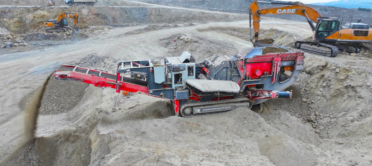 FABO USED SANDVIK MOBILE CRAWLER 140 PDK CRUSHER - Britadeira móvel: foto 1 FABO USED SANDVIK MOBILE CRAWLER 140 PDK CRUSHER - Britadeira móvel: foto 1