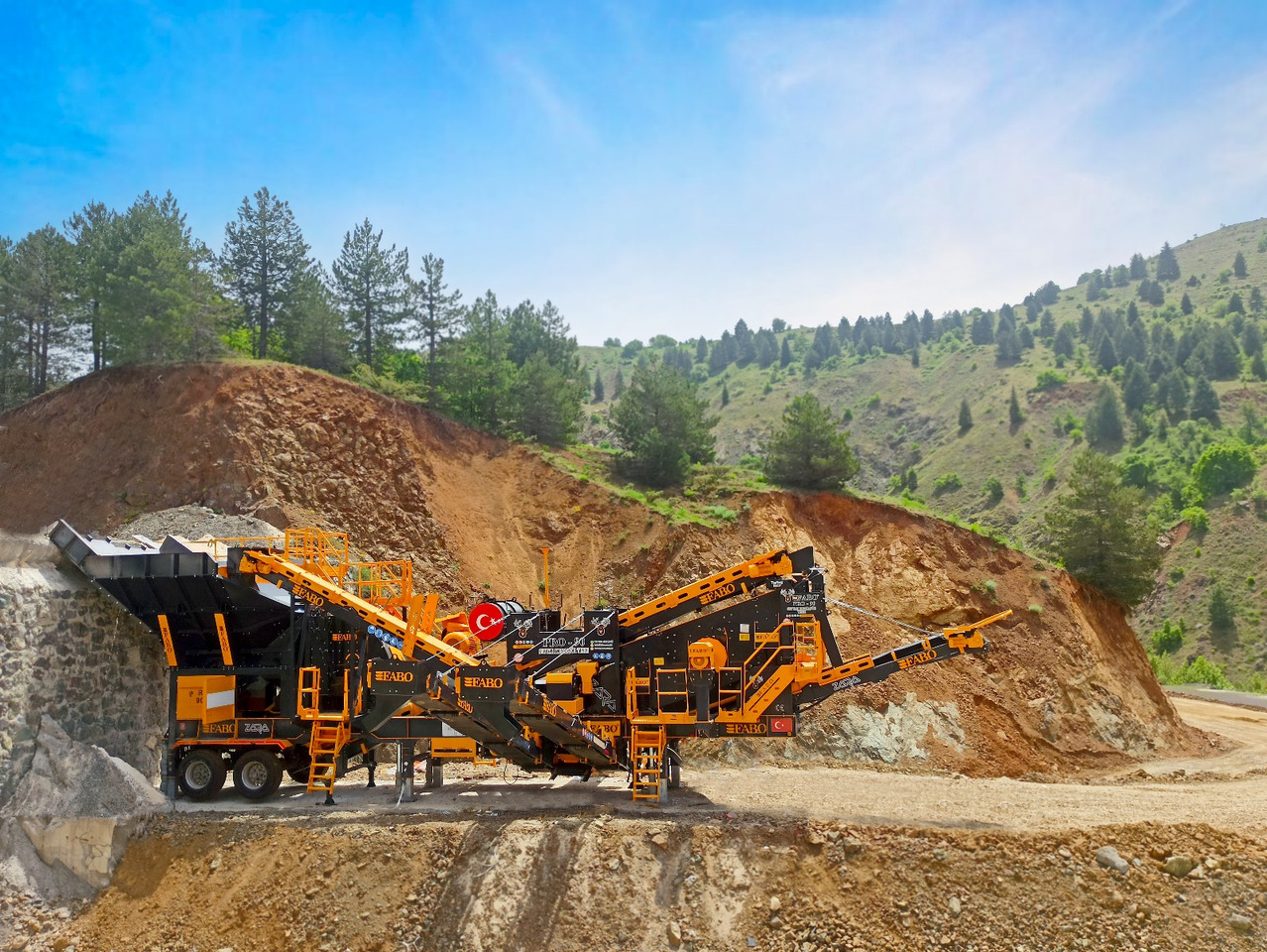 FABO mining machinery - crushing plant - Máquina de mineração: foto 1 FABO mining machinery - crushing plant - Máquina de mineração: foto 1