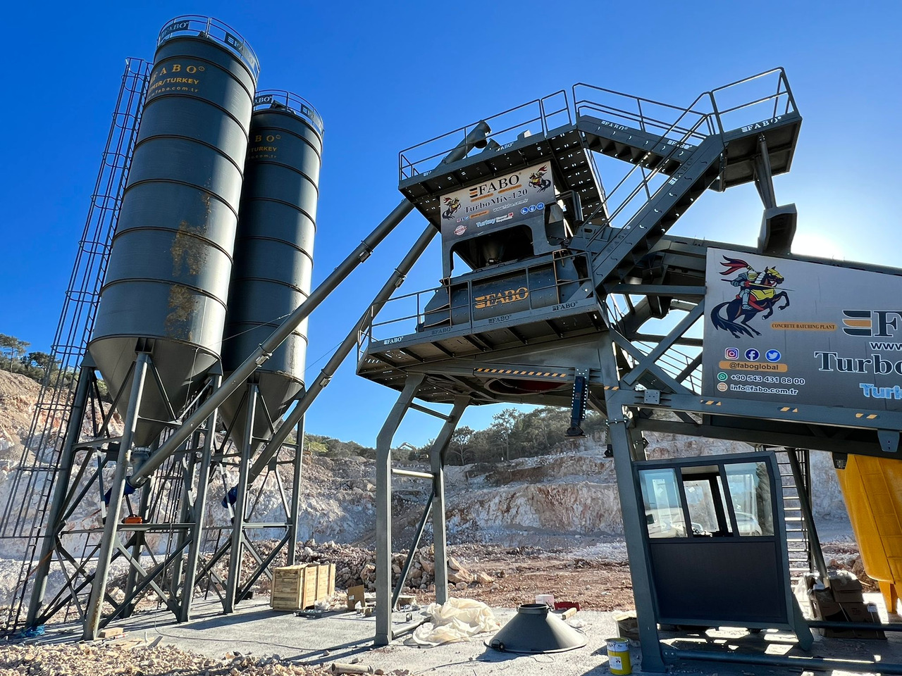 FABO mobile concrete batching plant - Usina de concreto: foto 2 FABO mobile concrete batching plant - Usina de concreto: foto 2