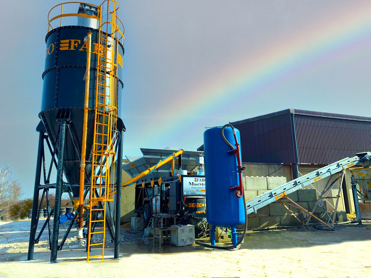 FABO mobile concrete batching plant - Usina de concreto: foto 2 FABO mobile concrete batching plant - Usina de concreto: foto 2