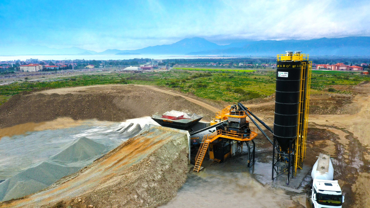 FABO mobile concrete batching plant - Usina de concreto: foto 2 FABO mobile concrete batching plant - Usina de concreto: foto 2