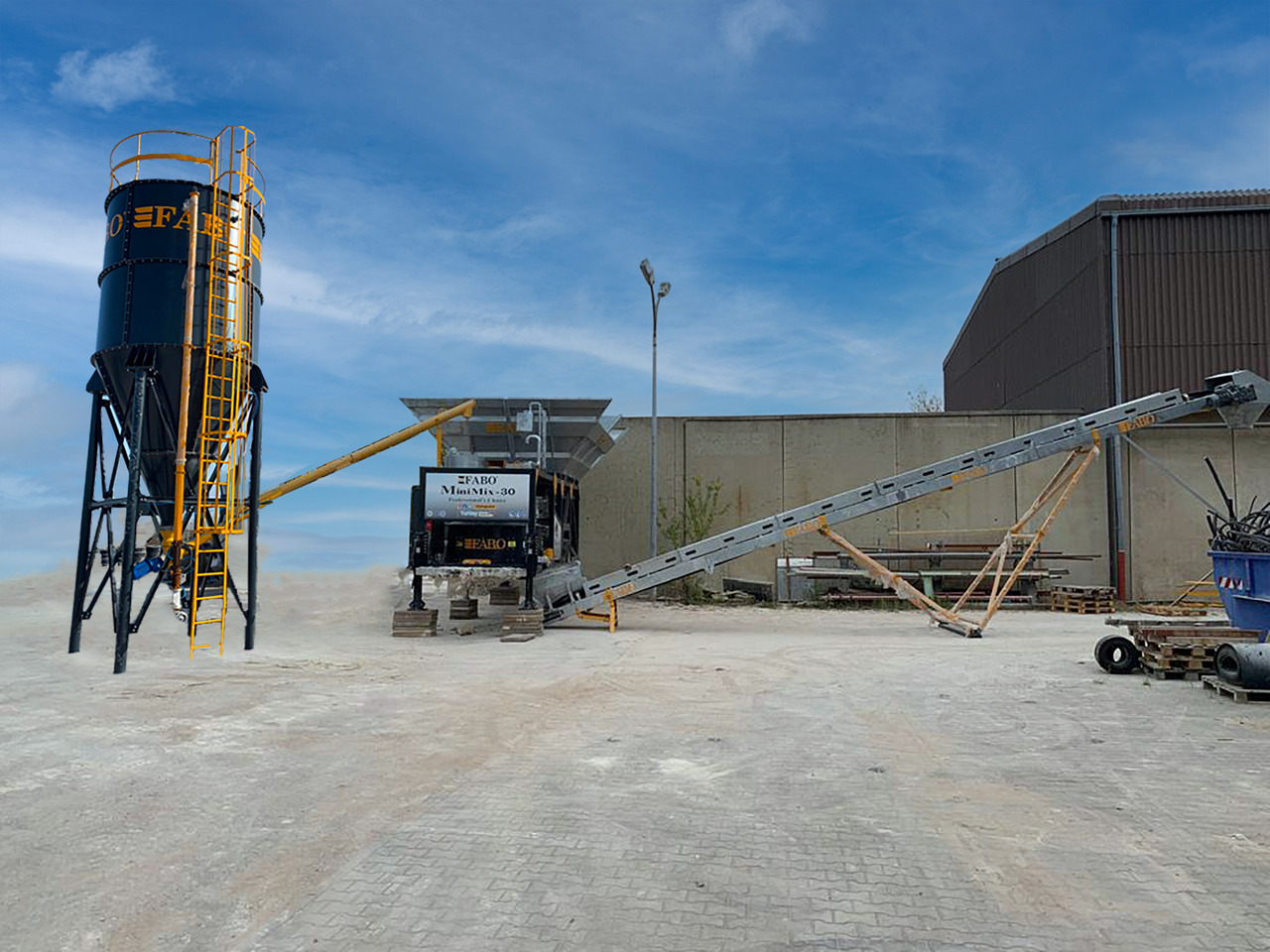 FABO mobile concrete batching plant - Usina de concreto: foto 1 FABO mobile concrete batching plant - Usina de concreto: foto 1