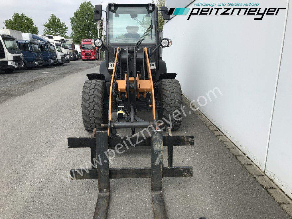 CASE Radlader 321 F 4 in 1 Schaufel + Palettengabel - Pá carregadora de rodas: foto 5 CASE Radlader 321 F 4 in 1 Schaufel + Palettengabel - Pá carregadora de rodas: foto 5