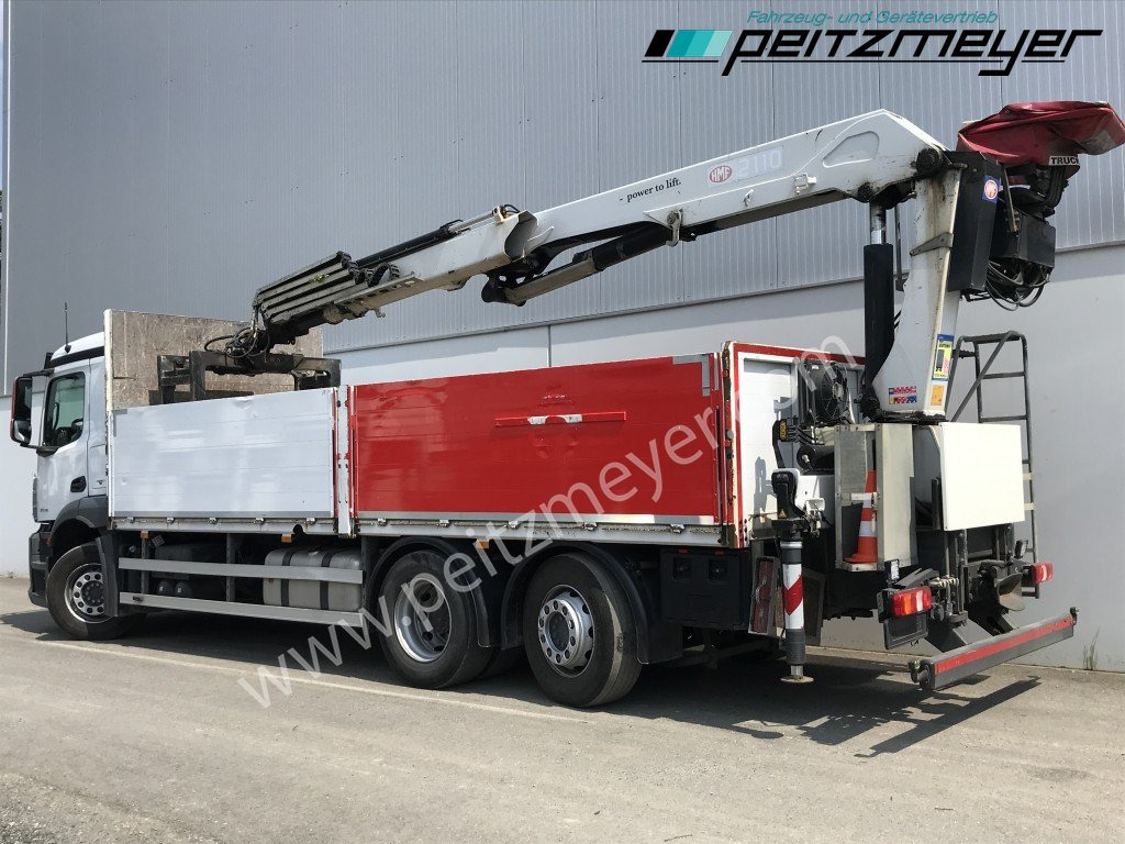 MERCEDES-BENZ Antos 2536 LL Pritsche HMF 2110-L5 5 fach Ausschub mit Steinzange - Camião de caixa aberta/ Plataforma, Camião grua: foto 4 MERCEDES-BENZ Antos 2536 LL Pritsche HMF 2110-L5 5 fach Ausschub mit Steinzange - Camião de caixa aberta/ Plataforma, Camião grua: foto 4