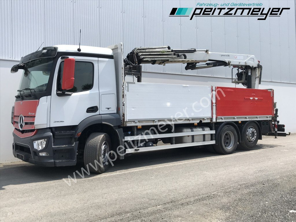 MERCEDES-BENZ Antos 2536 LL Pritsche HMF 2110-L5 5 fach Ausschub mit Steinzange - Camião de caixa aberta/ Plataforma, Camião grua: foto 1 MERCEDES-BENZ Antos 2536 LL Pritsche HMF 2110-L5 5 fach Ausschub mit Steinzange - Camião de caixa aberta/ Plataforma, Camião grua: foto 1