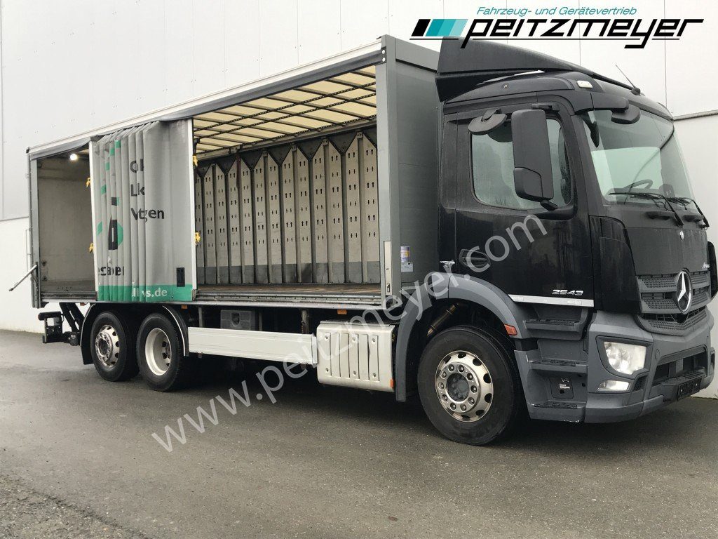 MERCEDES-BENZ Antos 2543 LL Getränke Schiebeplane Retarder, 2 x AHK, LBW 2 t., Lenkachse - Camião transporte de bebidas: foto 2 MERCEDES-BENZ Antos 2543 LL Getränke Schiebeplane Retarder, 2 x AHK, LBW 2 t., Lenkachse - Camião transporte de bebidas: foto 2