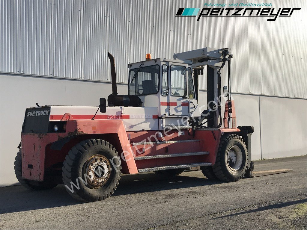 Svetruck Gabelstapler 25120-45 drehbarer Fahrersitz - Empilhadeira a diesel: foto 3 Svetruck Gabelstapler 25120-45 drehbarer Fahrersitz - Empilhadeira a diesel: foto 3