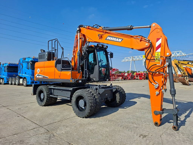 Doosan DX 160 W-7 (EX Demo) - Escavadeira de rodas: foto 3 Doosan DX 160 W-7 (EX Demo) - Escavadeira de rodas: foto 3