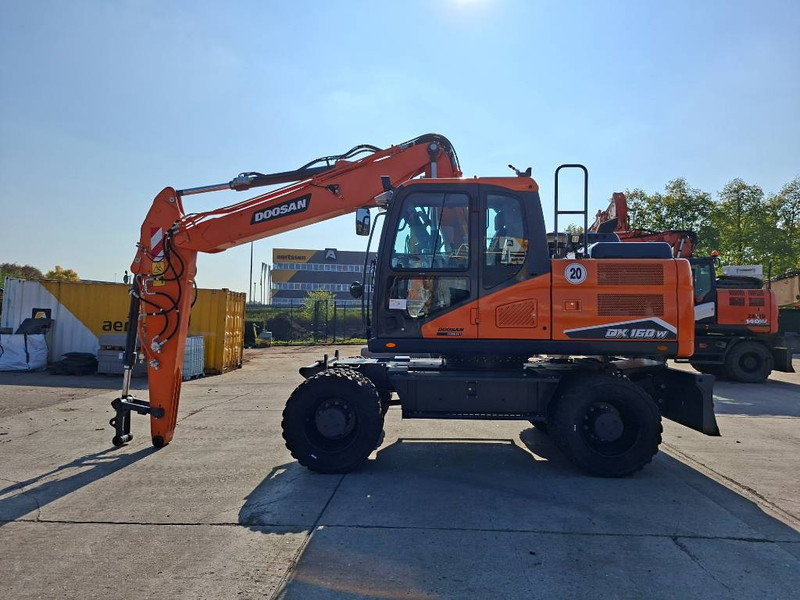 Doosan DX 160 W-7 (EX Demo) - Escavadeira de rodas: foto 1 Doosan DX 160 W-7 (EX Demo) - Escavadeira de rodas: foto 1