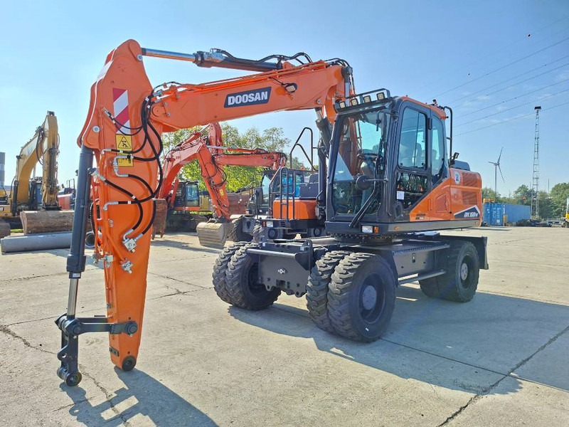 Doosan DX 160 W-7 (EX Demo) - Escavadeira de rodas: foto 2 Doosan DX 160 W-7 (EX Demo) - Escavadeira de rodas: foto 2