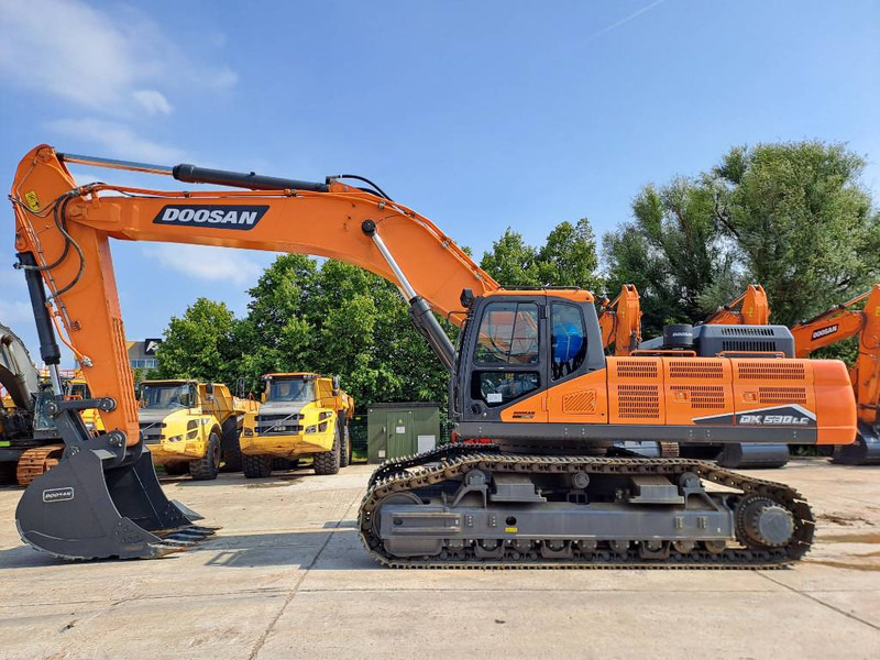 Doosan DX530LC-7M - Escavadora de rastos: foto 1 Doosan DX530LC-7M - Escavadora de rastos: foto 1