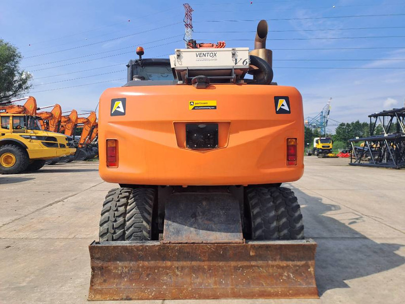 Hitachi ZX170W-5B - Escavadeira de rodas: foto 3 Hitachi ZX170W-5B - Escavadeira de rodas: foto 3