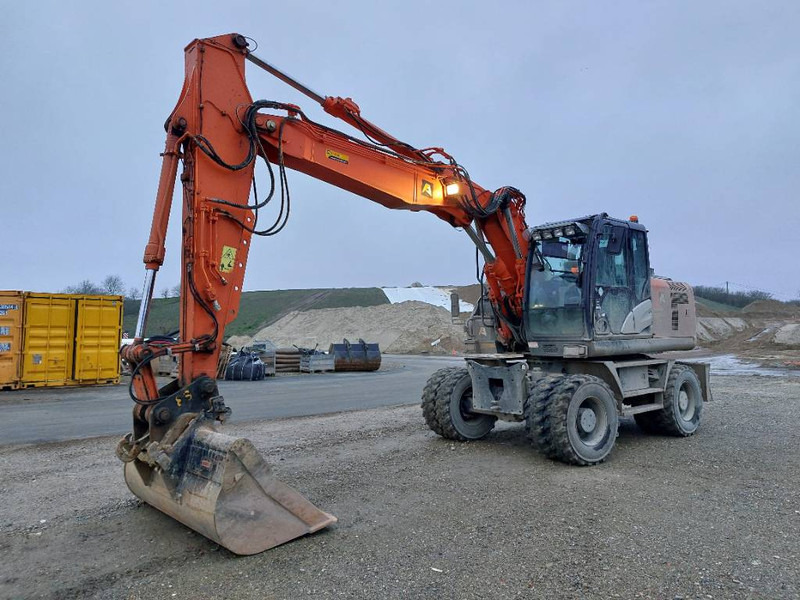 Hitachi ZX170W-5B - Escavadeira de rodas: foto 2 Hitachi ZX170W-5B - Escavadeira de rodas: foto 2