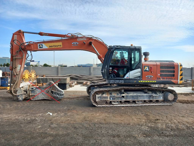Hitachi ZX220 LC (Abu Dhabi) - Escavadora de rastos: foto 1 Hitachi ZX220 LC (Abu Dhabi) - Escavadora de rastos: foto 1