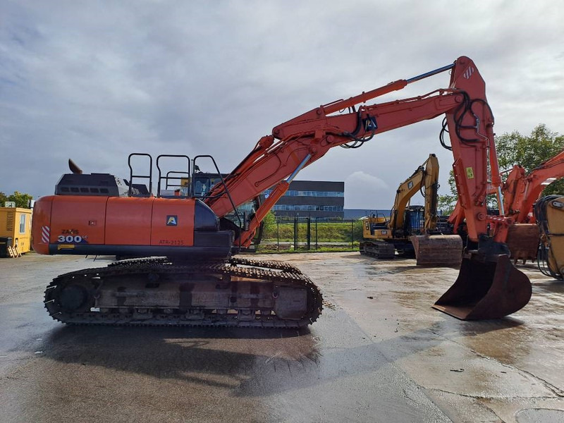 Hitachi ZX300LC-6 - Escavadora de rastos: foto 5 Hitachi ZX300LC-6 - Escavadora de rastos: foto 5