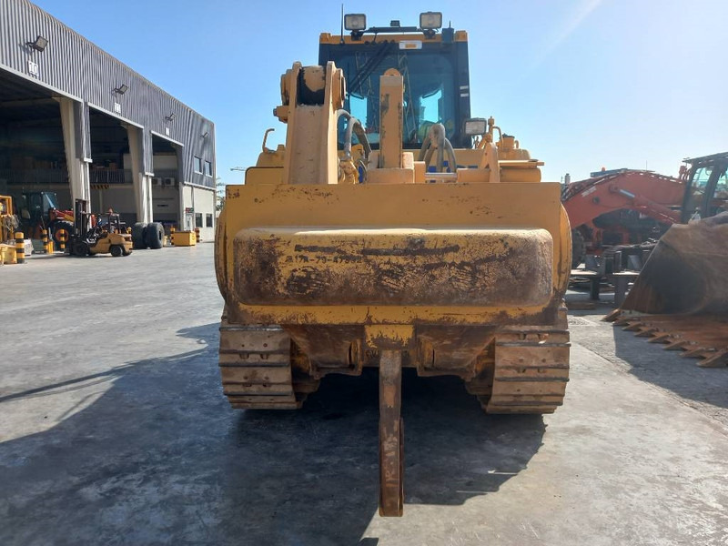 Komatsu D155-6R (4 pieces available in Abu Dhabi) - Buldôzer: foto 3 Komatsu D155-6R (4 pieces available in Abu Dhabi) - Buldôzer: foto 3