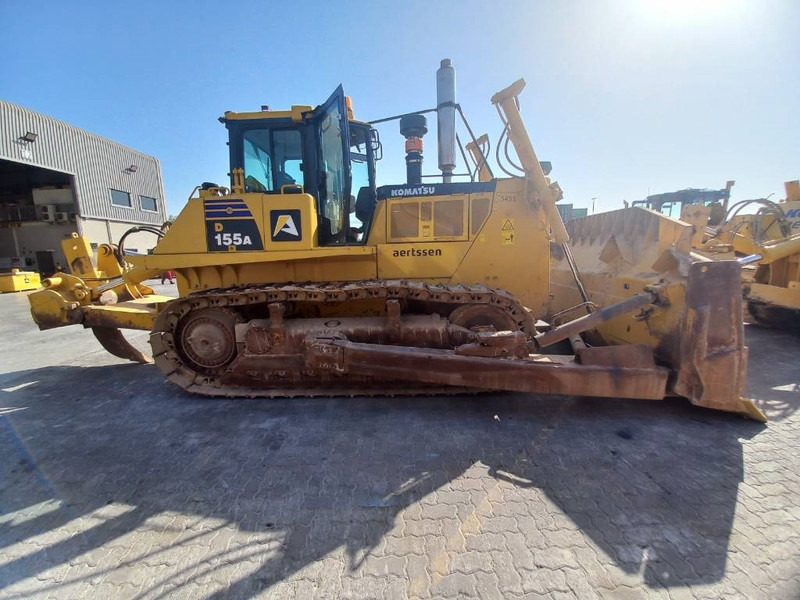 Komatsu D155A-6R (4 pieces available in Abu Dhabi) - Buldôzer: foto 2 Komatsu D155A-6R (4 pieces available in Abu Dhabi) - Buldôzer: foto 2