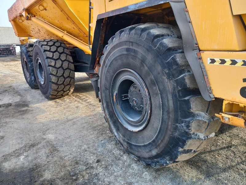 Caminhão articulado Komatsu HM400-3R (4 pcs available in Abu Dhabi): foto 18