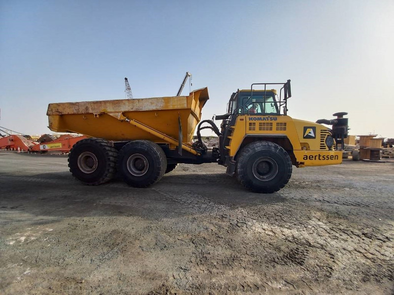 Komatsu HM400-3R (4pcs available in Abu Dhabi) - Caminhão articulado: foto 3 Komatsu HM400-3R (4pcs available in Abu Dhabi) - Caminhão articulado: foto 3