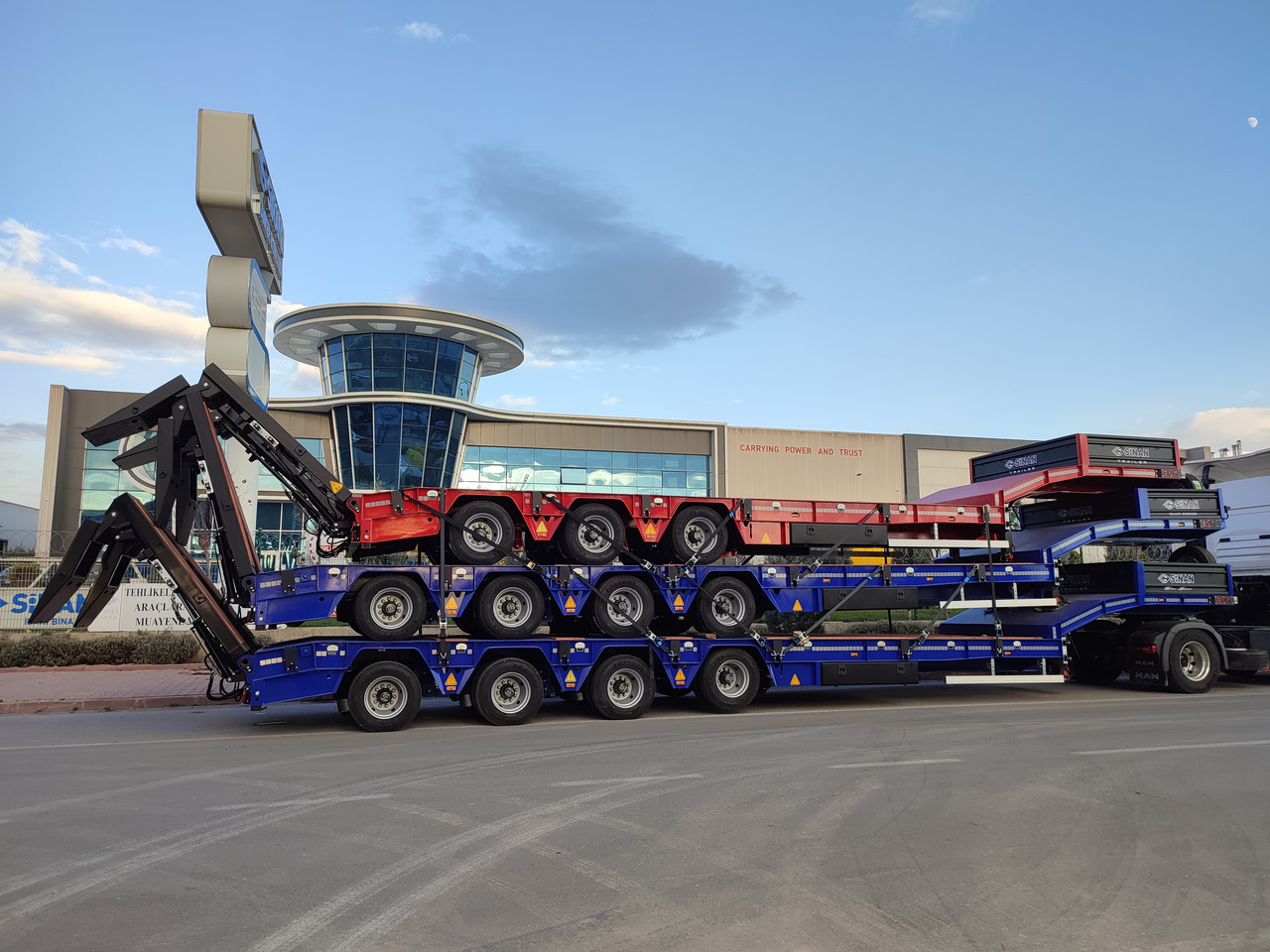 SINAN TANKER TRAILER Lowbed 4 axle - Semi-reboque baixa: foto 1 SINAN TANKER TRAILER Lowbed 4 axle - Semi-reboque baixa: foto 1
