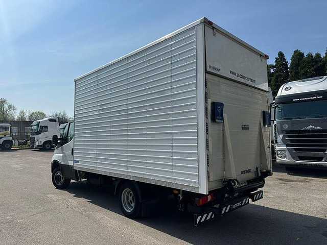 Iveco 35C14 - Carrinha de contentor: foto 4 Iveco 35C14 - Carrinha de contentor: foto 4