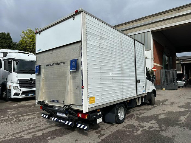 Iveco 35C14 - Carrinha de contentor: foto 2 Iveco 35C14 - Carrinha de contentor: foto 2