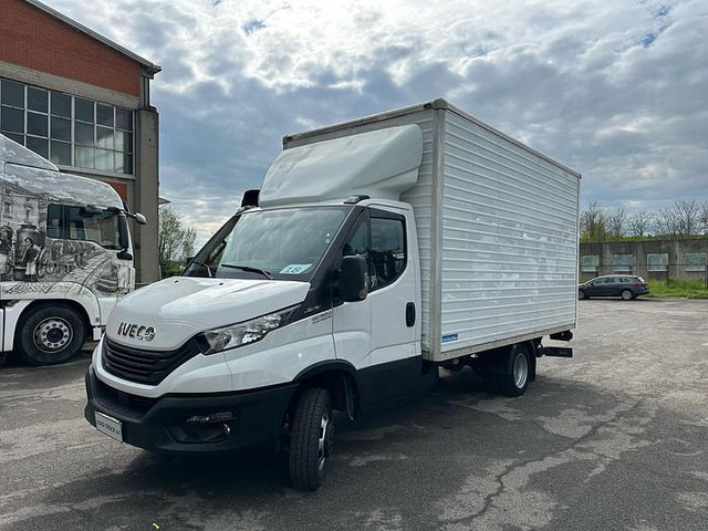 Iveco 35C14 - Carrinha de contentor: foto 1 Iveco 35C14 - Carrinha de contentor: foto 1