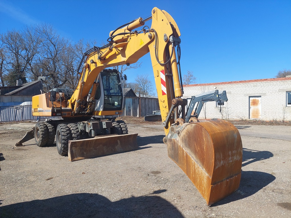LIEBHERR A900C - Escavadeira de rodas: foto 4 LIEBHERR A900C - Escavadeira de rodas: foto 4