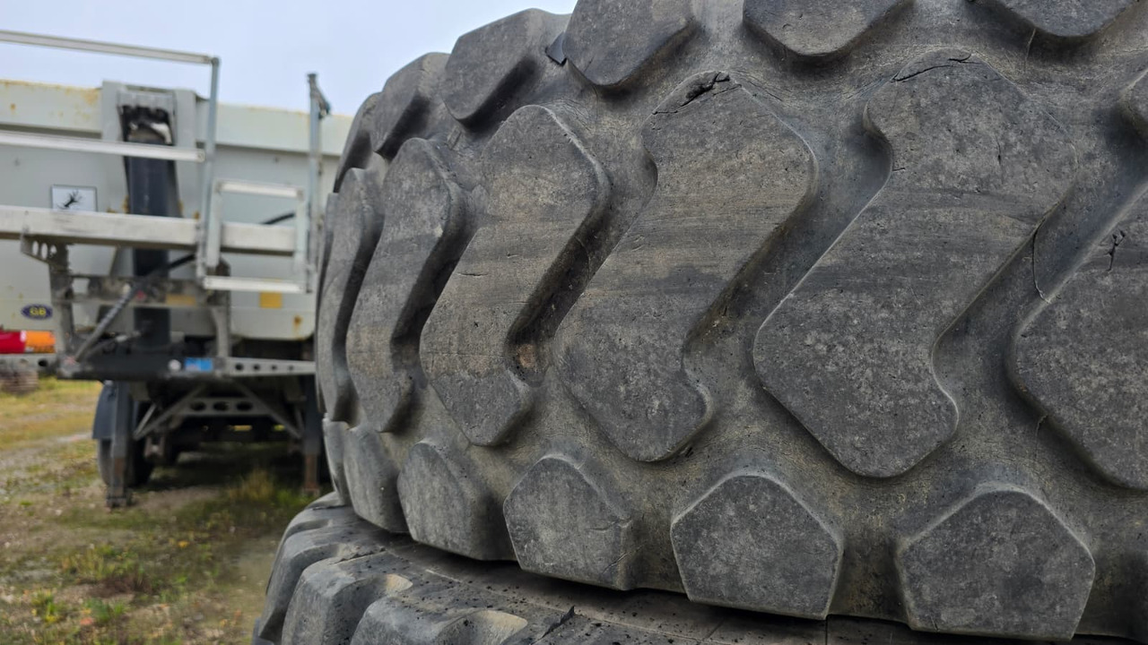 MICHELIN 17.5 R25 4pcs - Roda completa por Máquina de construção: foto 2 MICHELIN 17.5 R25 4pcs - Roda completa por Máquina de construção: foto 2