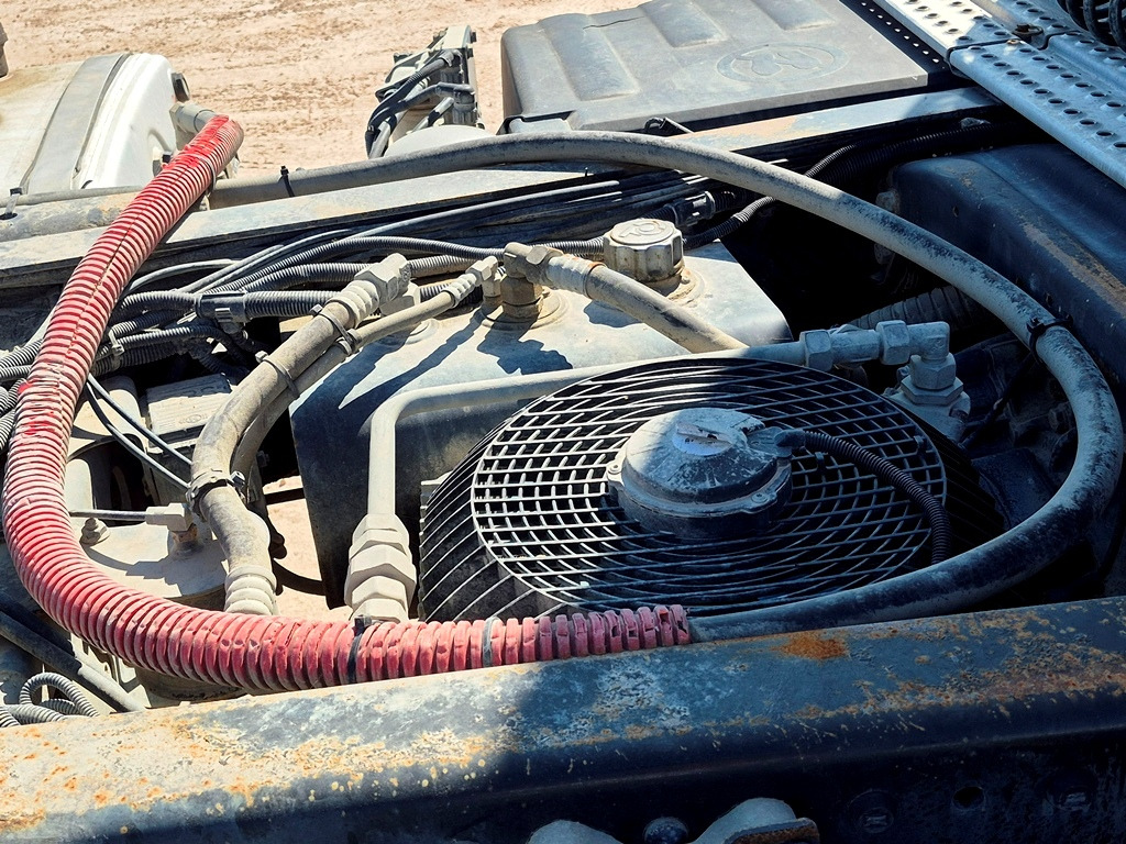 Tractor MAN TGX18.440 4x4: foto 15