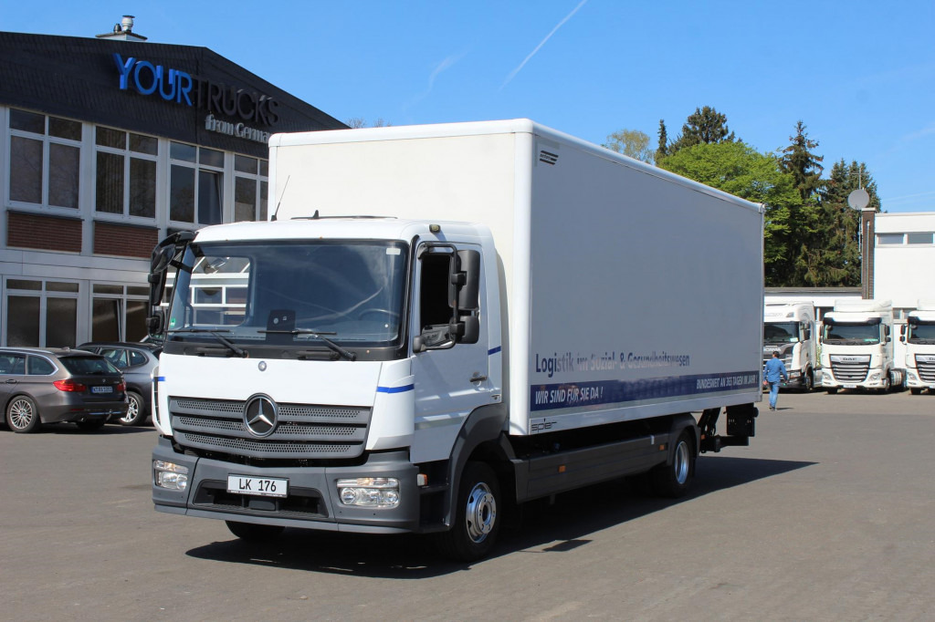 Mercedes-Benz Atego 1221 E6 Koffer Klima LDW Schalter LBW - Camião: foto 1 Mercedes-Benz Atego 1221 E6 Koffer Klima LDW Schalter LBW - Camião: foto 1