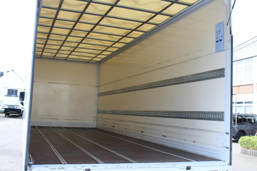 Camião Mercedes-Benz Atego 1221 E6  Koffer   Klima  LDW  Schalter  LBW: foto 15
