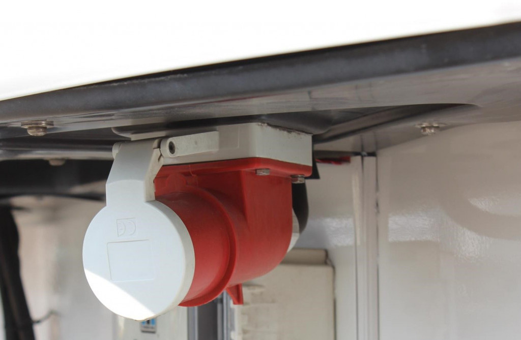 Chereau 3-Achser Kühlanhänger CV 1350 Türen FRC - Reboque frigorífico: foto 3 Chereau 3-Achser Kühlanhänger CV 1350 Türen FRC - Reboque frigorífico: foto 3